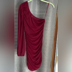 Ruched one-sleeve party dress